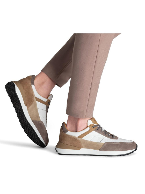 Magnanni Bravo V in Taupe Suede / White