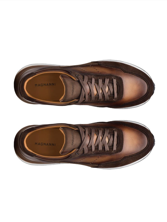 Magnanni Bravo V in Midbrown Suede / Brown