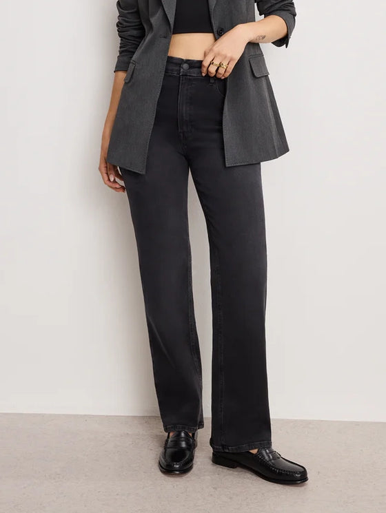 Good American Soft Tech Good True Straight Jean in Black343
