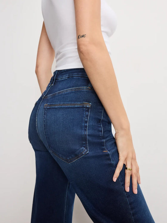 Good American Soft Tech Good True Straight Jeans in Indigo572