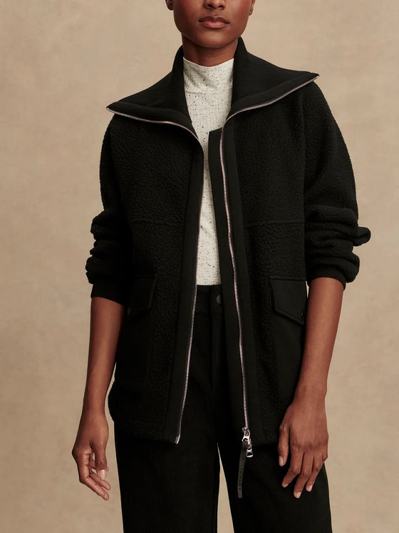 Eleanor Patch Pocket Fleece in Black