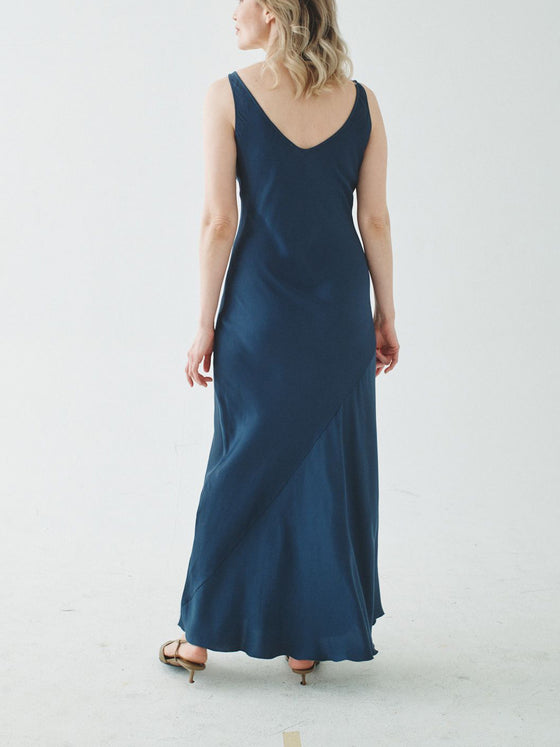 TWIN 09 Waterfall Dress in Midnight