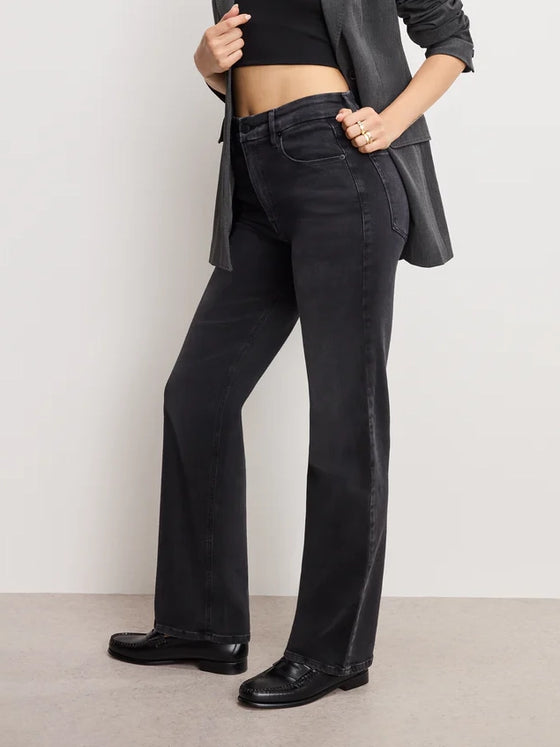 Good American Soft Tech Good True Straight Jean in Black343