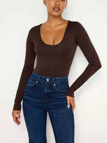  Good American Scuba Scoop Neck Bodysuit in Bark