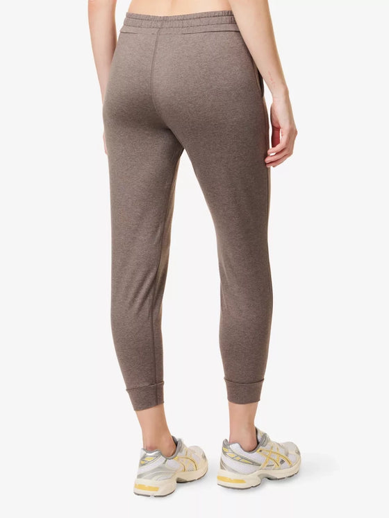 Vuori Performance Jogger in Chia Heather