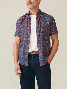  Faherty Brand Short-Sleeve Breeze Shirt in Berry Navy Floral