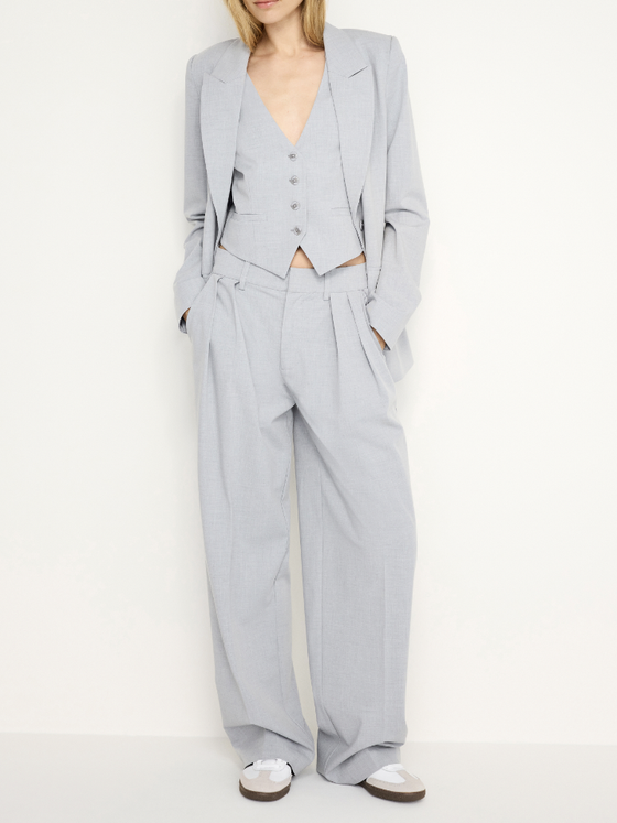 Good American Suiting Good 90s Pleated Trouser in Heather Gray