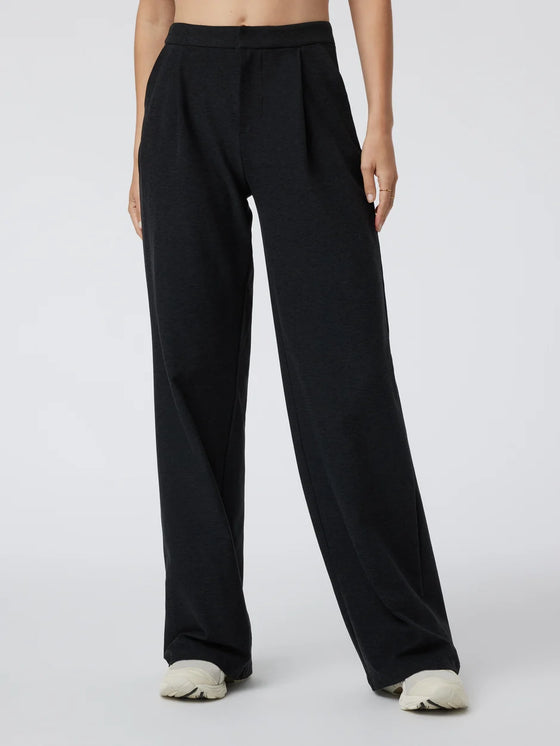 Vuori Elevation Trouser in Black Heather
