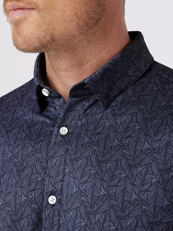 Mizzen+Main Halyard Short Sleeve Dress Shirt in Coastal Fjord Coffee Leaves navy